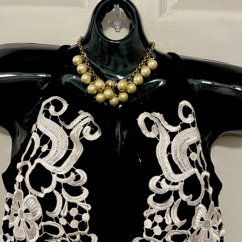 J.CREW J.CREW GOLD TONE DANGLE FAUX PEARL & RHINESTONE STATEMENT CHAIN NECKLACE